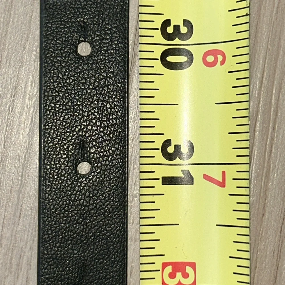 Universal Thread elegant black